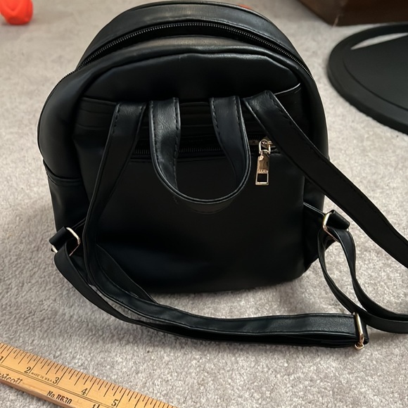 Black backpack purse - Picture 4 of 4